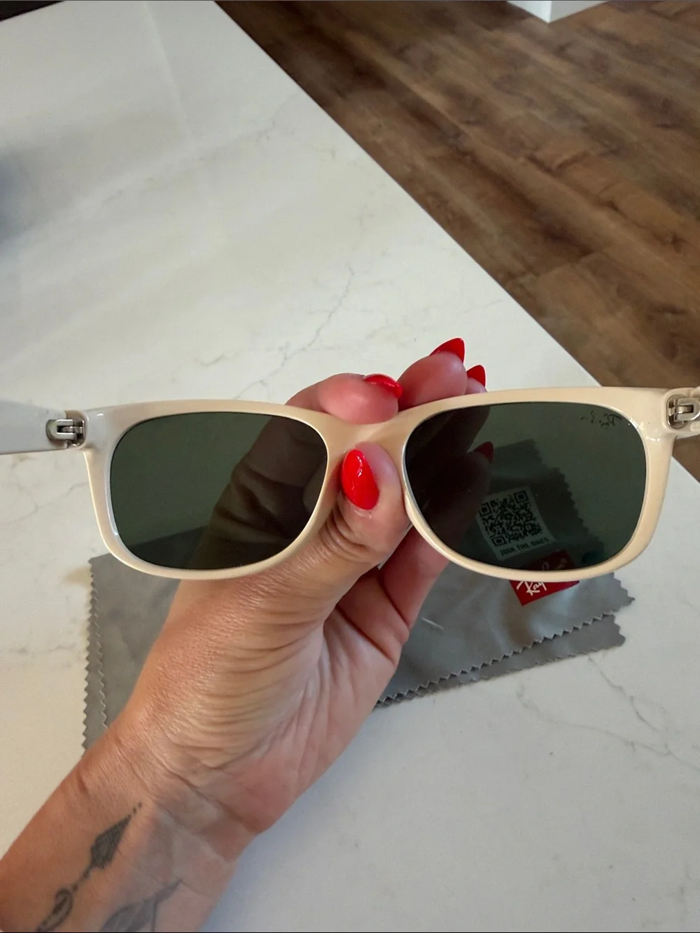 Ray-Ban Black & Cream Wayfarer Sunglasses for Men